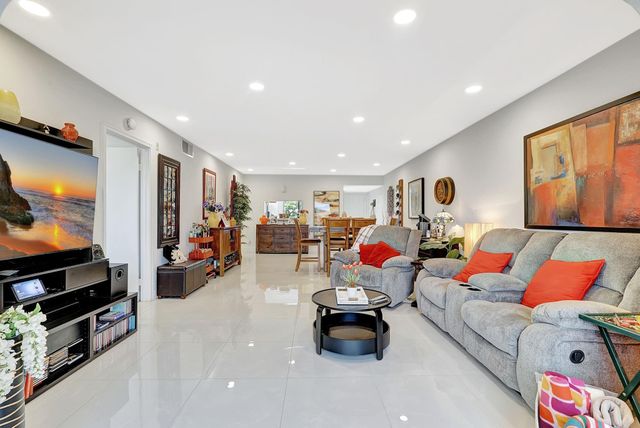 1401 SW 128th Ter 406H, Pembroke Pines, FL 33027