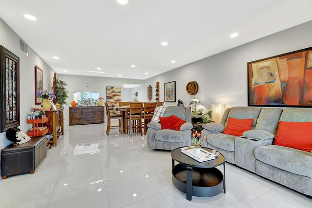 1401 SW 128th Ter 406H, Pembroke Pines, FL 33027