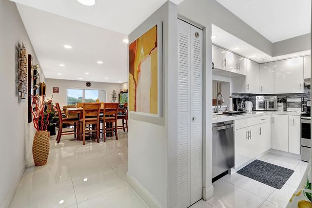 1401 SW 128th Ter 406H, Pembroke Pines, FL 33027