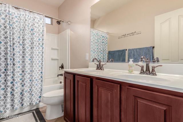 117 E BLUE LAGOON Drive, Casa Grande, AZ 85122