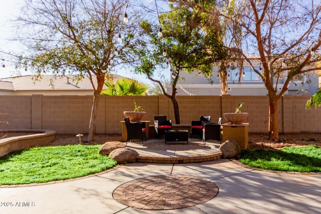 117 E BLUE LAGOON Drive, Casa Grande, AZ 85122