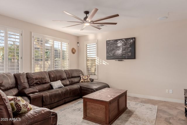 117 E BLUE LAGOON Drive, Casa Grande, AZ 85122