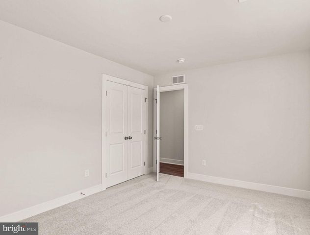 3119 OVERLOOK DR, Mechanicsburg, PA 17055