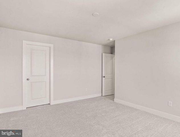 3119 OVERLOOK DR, Mechanicsburg, PA 17055