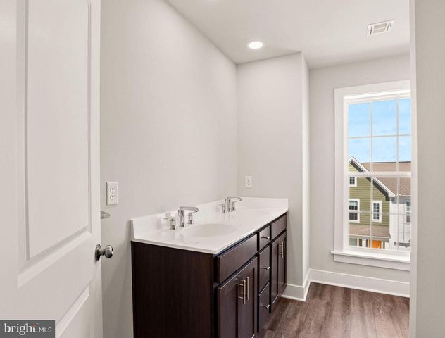 3119 OVERLOOK DR, Mechanicsburg, PA 17055