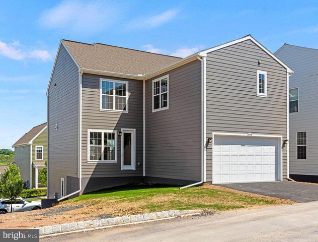 3119 OVERLOOK DR, Mechanicsburg, PA 17055