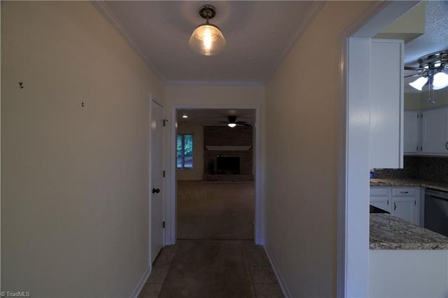 103 Briar Ridge Circle, Winston-salem, NC 27104