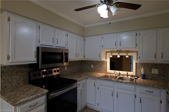 103 Briar Ridge Circle, Winston-salem, NC 27104