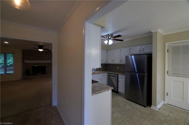 103 Briar Ridge Circle, Winston-salem, NC 27104