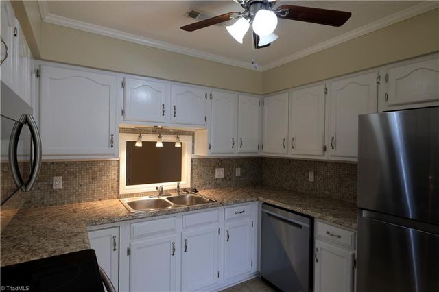 103 Briar Ridge Circle, Winston-salem, NC 27104