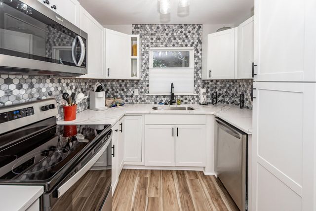 1511 Larry Street, North Charleston, SC 29406