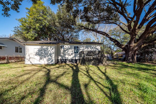 1511 Larry Street, North Charleston, SC 29406