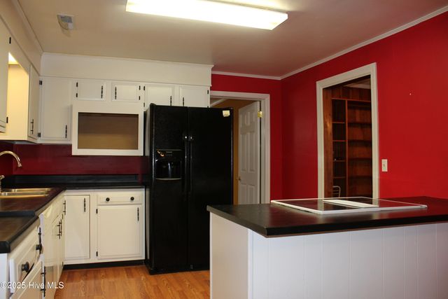 513 W Main Street, Beulaville, NC 28518