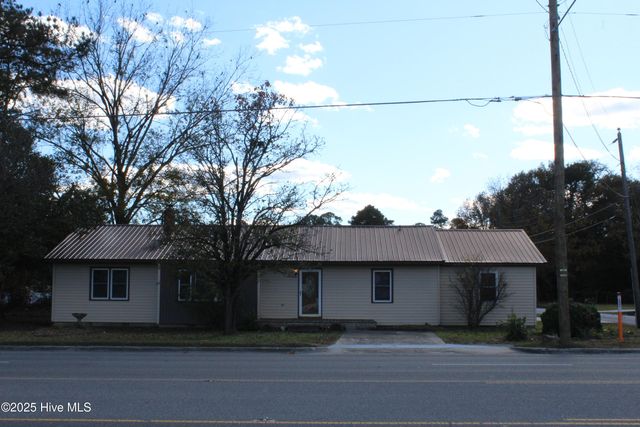 513 W Main Street, Beulaville, NC 28518