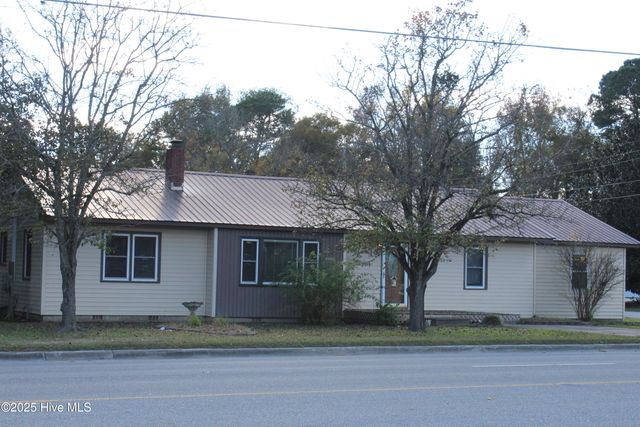 513 W Main Street, Beulaville, NC 28518