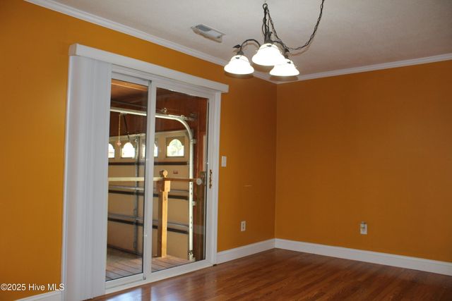 513 W Main Street, Beulaville, NC 28518