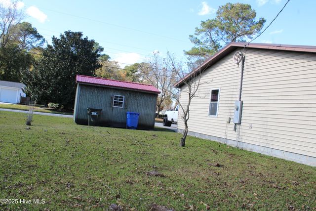 513 W Main Street, Beulaville, NC 28518