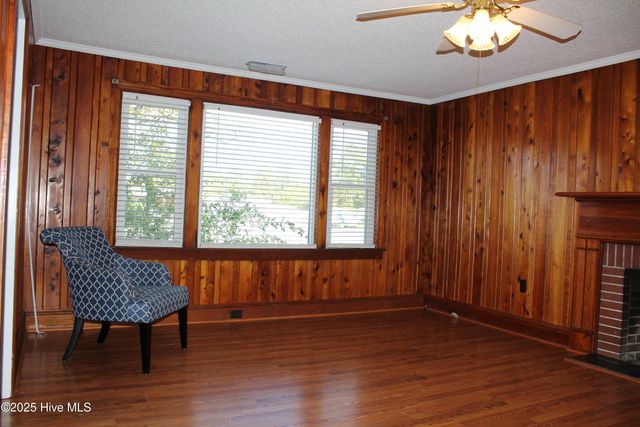 513 W Main Street, Beulaville, NC 28518