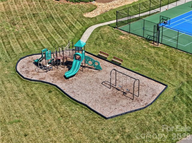 138 Campanile Drive, Mooresville, NC 28117