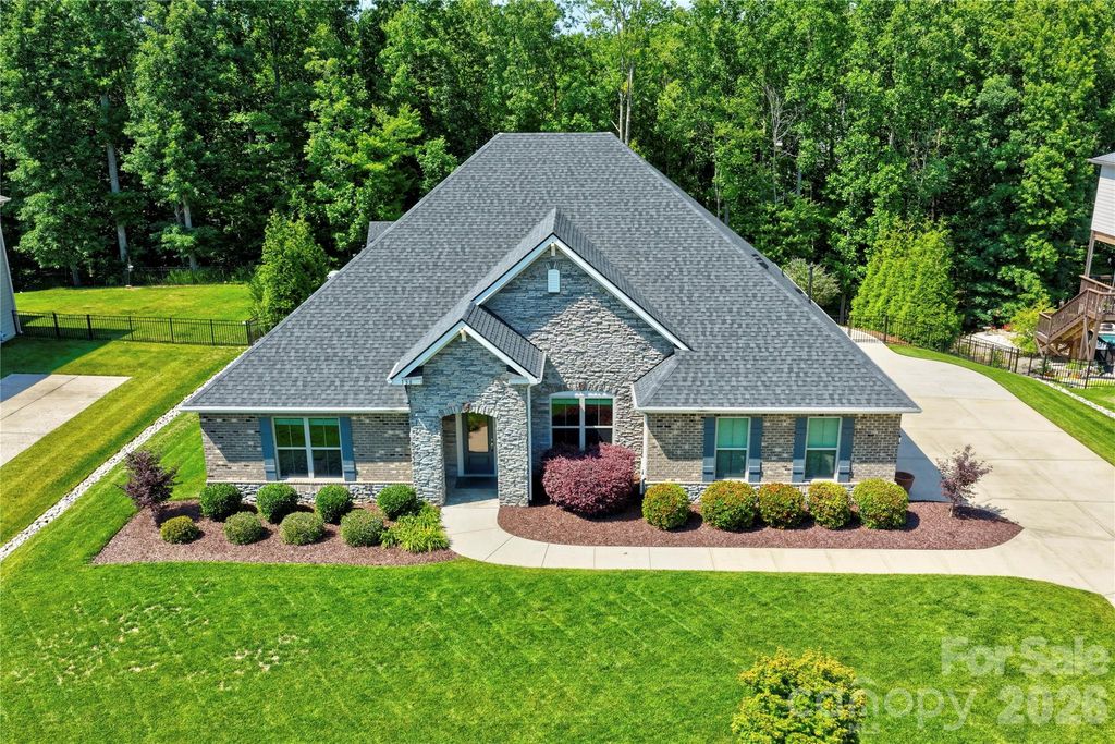 138 Campanile Drive, Mooresville, NC 28117