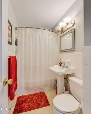 1347 Warpath Drive, Kingsport, TN 37664