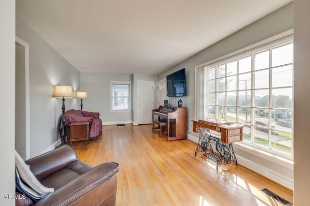 1347 Warpath Drive, Kingsport, TN 37664