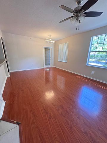 6906 W Sample Road 6906, Coral Springs, FL 33067