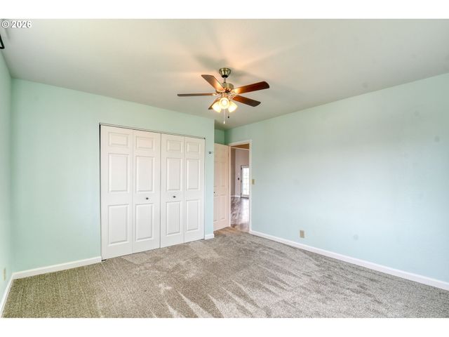 102 S WASHINGTON St, Weston, OR 97886