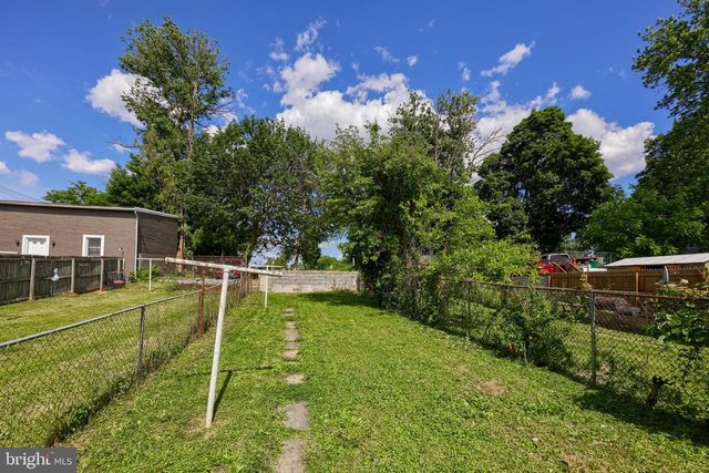 633 S QUEEN ST, Lancaster, PA 17603