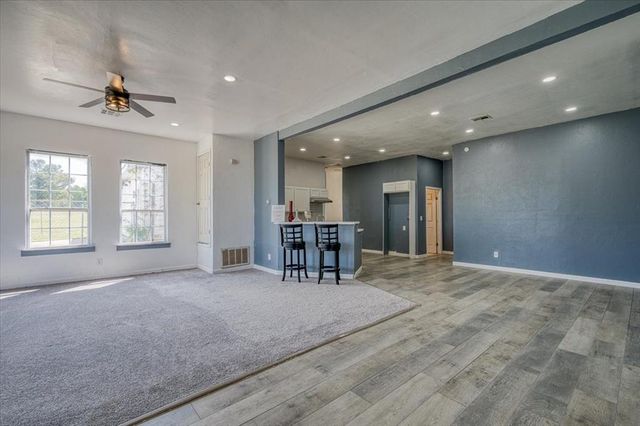4040 Lynda Lane, Guthrie, OK 73044