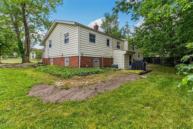 18630 Shurmer Road, Strongsville, OH 44136
