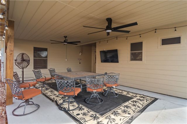 6913 Spring Wind, Corpus Christi, TX 78413