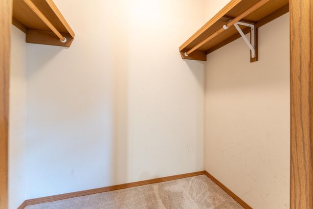 5562 South Burrows Avenue, Springfield, MO 65810