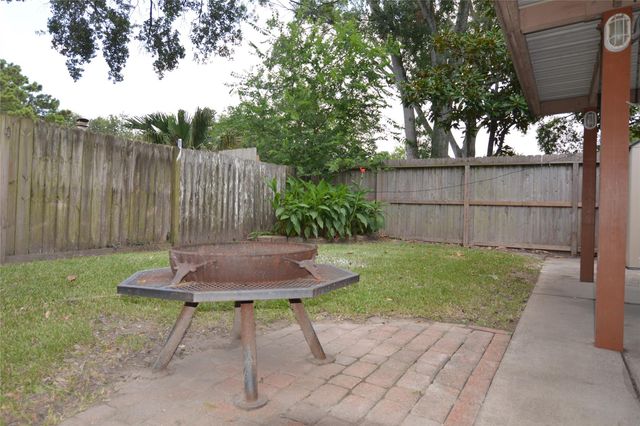 2797 Wood Hollow Drive, League City, TX 77573