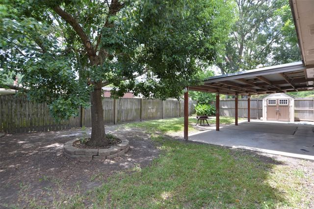 2797 Wood Hollow Drive, League City, TX 77573