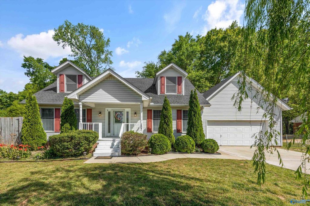 207 Backwood Trail, Hazel Green, AL 35750