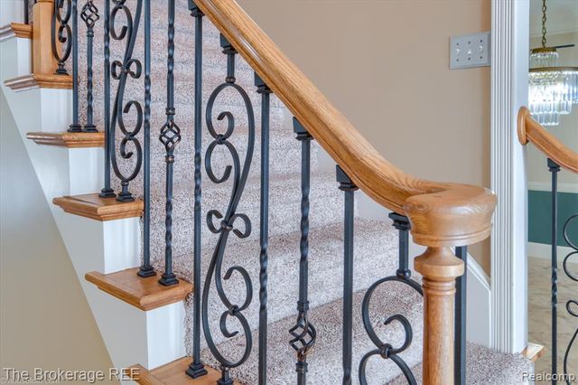 5475 Woodfield Parkway, Grand Blanc, MI 48439