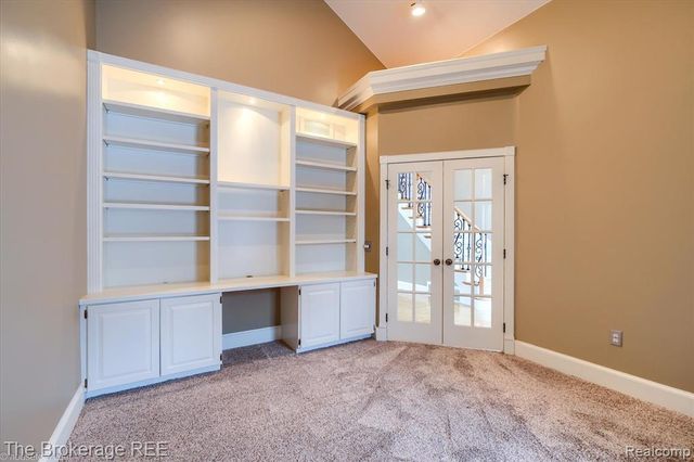 5475 Woodfield Parkway, Grand Blanc, MI 48439