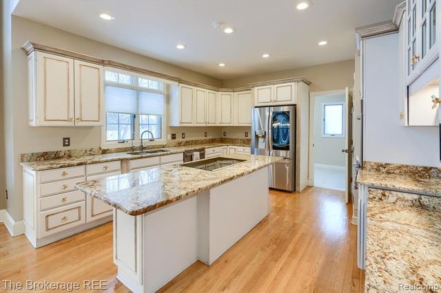 5475 Woodfield Parkway, Grand Blanc, MI 48439