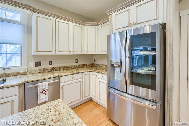 5475 Woodfield Parkway, Grand Blanc, MI 48439