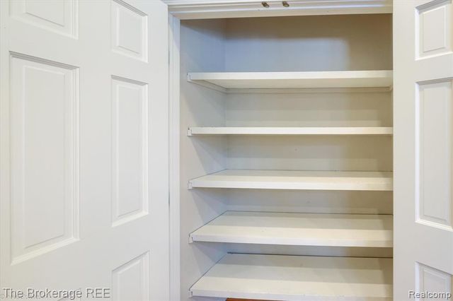 5475 Woodfield Parkway, Grand Blanc, MI 48439