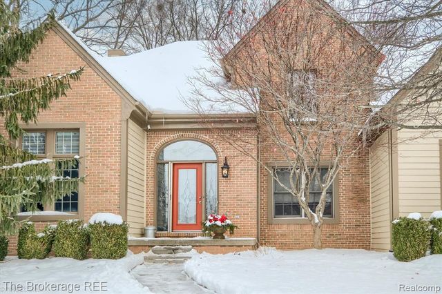 5475 Woodfield Parkway, Grand Blanc, MI 48439