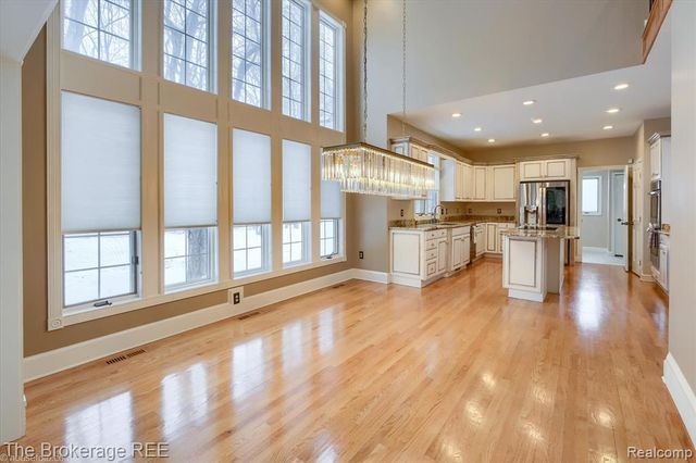 5475 Woodfield Parkway, Grand Blanc, MI 48439