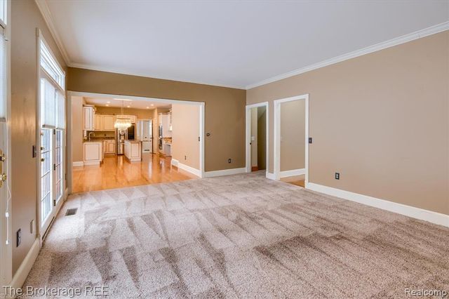 5475 Woodfield Parkway, Grand Blanc, MI 48439