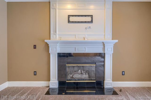 5475 Woodfield Parkway, Grand Blanc, MI 48439