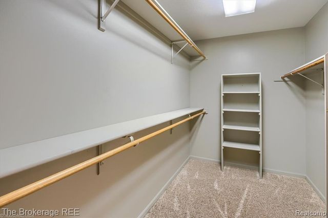 5475 Woodfield Parkway, Grand Blanc, MI 48439