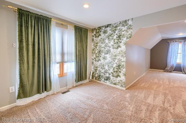 5475 Woodfield Parkway, Grand Blanc, MI 48439