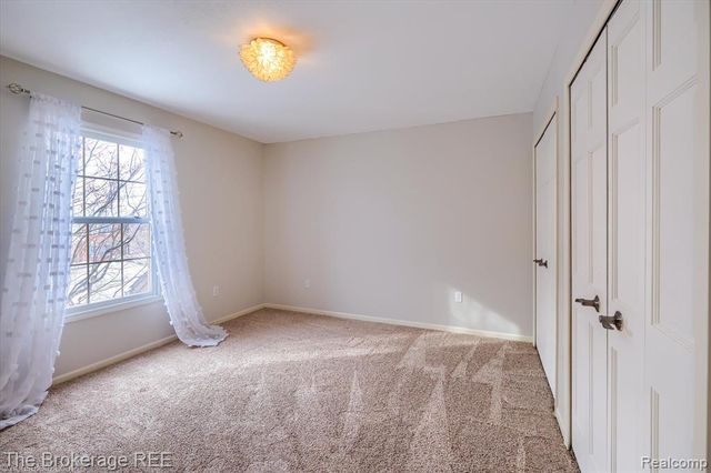 5475 Woodfield Parkway, Grand Blanc, MI 48439