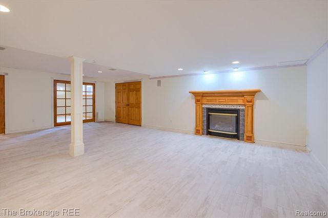 5475 Woodfield Parkway, Grand Blanc, MI 48439