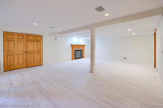 5475 Woodfield Parkway, Grand Blanc, MI 48439